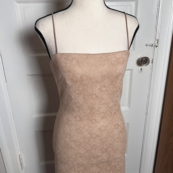 4SI3NNA Bodycon Dress Sz S Neutral Muted Snakeskin Print Slit Stretch - Picture 8 of 16